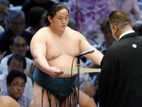 三田、十両優勝でつかんだ手応え　大相撲名古屋場所千秋楽