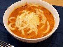 【丸亀製麺のスープパスタ】極太の生パスタかと思いきや!?　実は丸亀製麺のうどんを使った簡単激ウマなスープパスタ！＜野島慎一郎のバカレシピ＞