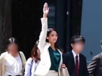 “大胆ポーズ”の菜々緒 「見て欲しい」新作映画PR…「本当に大変」奮起した大作にファンの期待も膨らむ