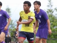 選手権を沸かせたストライカーの第２章はここから。慶應大でオノノジュ慶吏が踏み出した一歩「もうワンランク上にレベルアップしないと」