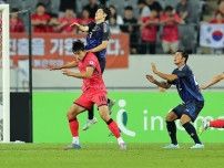平均187.4センチ。韓国の猛攻を跳ね返し続けた日本の“五枚の壁”。セカンド回収や中盤のプレスを意識した設計も奏功した【E-１】