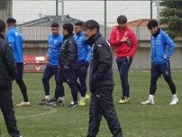 「最後のホイッスルが鳴るまであきらめません」横浜FCの再建を託された三浦文丈が誓う。悲願のJ１残留へ「全身全霊で取り組みます」