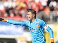 「我が国と日本の2カ国で伝説として刻まれた」　豪1部、引退するGKランゲラックを称賛