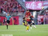 注目の上位対決は鹿島に軍配！　後半AT松村の劇的ゴールで連敗を3でストップ…柏は2点を追いつくもPK失敗で逆転ならず