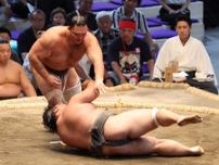 朝乃山「玉鷲関を見習って」　前日40歳8カ月で金星　4勝で十両復帰の権利獲得