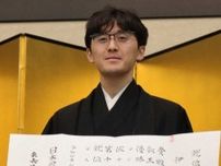 伊藤匠叡王　就位式出席「防衛できたのは幸運でした」　師匠からエールも「何年か後には九段になるはず」