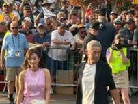 イチロー氏が弓子夫人とともに殿堂入り式典の祝賀パレードに参加　沿道1万2000人が大歓声