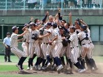 【高校野球】東大阪大柏原が大阪桐蔭を破り14年ぶり甲子園　土井健大監督は歓喜に舞う