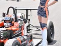 “レース界の聖子ちゃん”霧島聖子　表彰台独占！勝利の女神のミニスカ姿公開に「美脚」「カッコイイ」