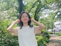 本仮屋ユイカ、手編みの白ニットに込めた季節と心。編むことは、暮らしを愛すこと