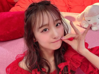 「とくベチュ」＝LOVE瀧脇笙古、赤ドレスで魅せるキュートポーズに反響！