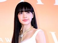 ヒップラインもあらわに…BLACKPINK・リサ、“ハイレグ級”の激ミニパンツ姿で圧巻スタイル披露【PHOTO】