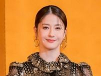 松本若菜&小雪&片平なぎさら最終回御礼のクランクアップショットに「チームアシュラだいすき」の声＜Dr.アシュラ＞