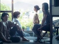 オダギリジョー主演「夏の砂の上」、スペシャルトーク映像が公開　長崎ロケでの憩いの場は毎晩開店する