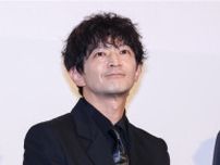 津田健次郎、初対面の阿部寛への“水かけシーン”で緊張「阿部さんに水をかけるのか…って」