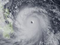 気象学者が｢台風の眼｣に飛び込んで観測するワケ