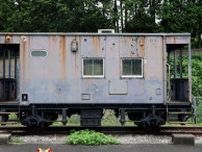 奇跡の現存!? 幻の「めっちゃ速い“車掌車”」とは？ 露と消えた「高速貨物列車」構想の“走る執務室”