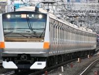 中央線グリーン車を利用する人の「年収」どれくらい？ 駅からすでに“課金勢”優遇!? 乗らない人にも訪れた“変化“浮彫りに