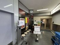「えっ!?これが『空港ラーメン』？」 知る人ぞ知る「羽田空港で最強かもしれないラーメン」を食べてみた 麺リフトしたら驚愕