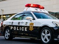 団地の階段から『女子児童の水着姿』盗撮　都立学校教諭(44)逮捕　犯行のために「学校を休職」か…
