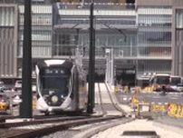 開業まであと１週間　路面電車の駅前大橋ルート試乗会