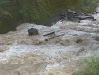 1か月分の雨が1日で降った地域も　あす16日も昼過ぎから非常に激しい雨が降る所が　土砂災害などに警戒　山梨