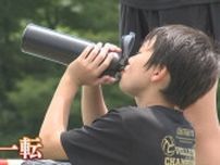 「海に入りたい…」甲府の最高気温は35.8℃　3日連続で猛暑日　昼前から各地で天気が急変　北杜市ではひょう　山梨