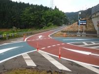 そりゃ逆走事故も起こるだろ！　どう考えても危ない「平面Ｙ字インターチェンジ」