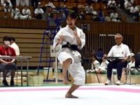 連覇目指す佐賀商・長瀬ひなのが安定の演武「力強く動き見せられた」…インターハイ少林寺拳法